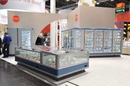 20161122144010_Isla_y_Mural_Con_Puertas_Arneg_Euroshop_2014.jpg